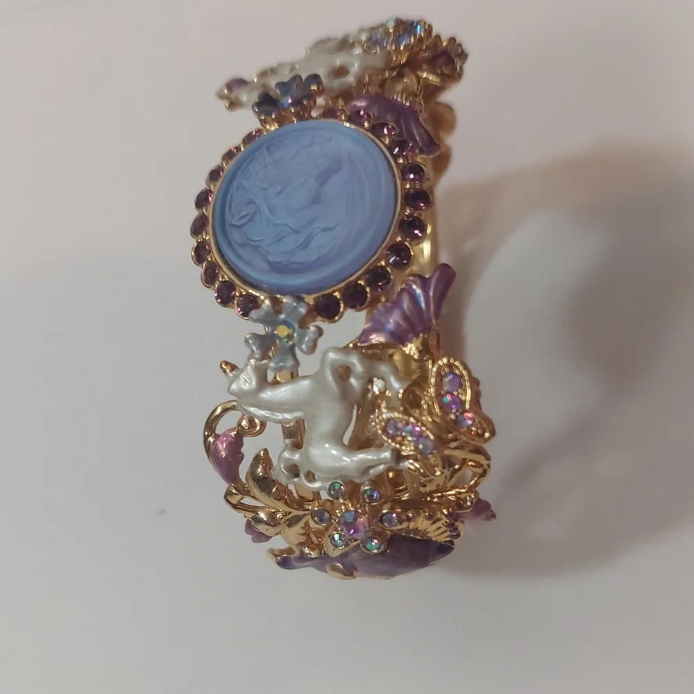 Kirks Folly Legacy Cloudwalker Dreams Cuff Bracelet Gold Tone Unicorn NEW - Picture 4 of 9